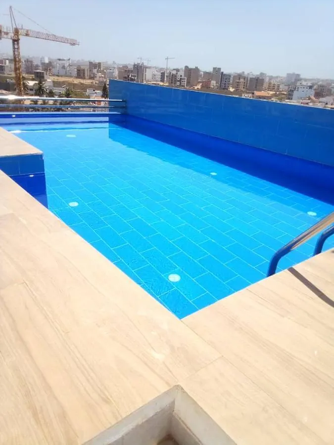 Magnifique Appartement: Luxe Piscine et Terrasse aux Almadies Dakar